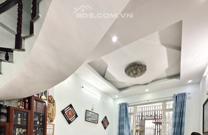 bán nhà hẻm 135 nguyễn hữu cảnh, xe hơi 7 chỗ vi vu, 60m2, giáp ranh Q.1, quá rẻ