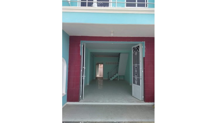 Bán nhà Tạ Quang Bửu Quận 8 - 81m2 (4mx20m) - HXH, giá 4 tỷ 5 LH 0906380892