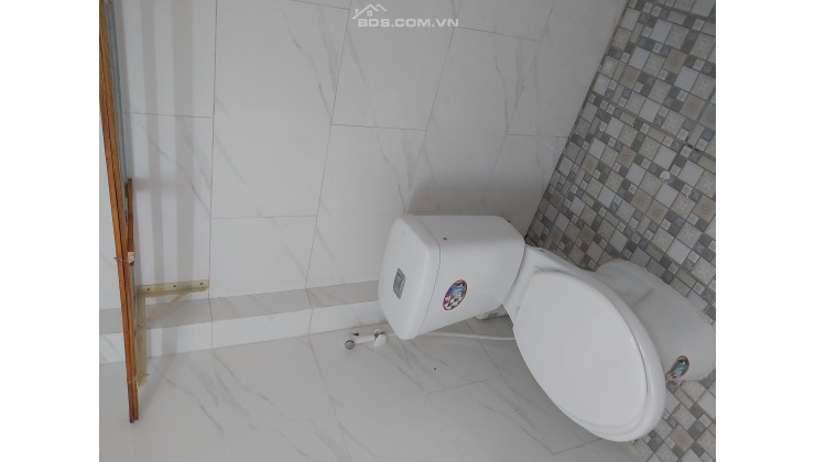 Chính chủ cần bán Nhà liền kề 1pk. 2pn. 2wc. 1tr. 1lau ngày kcn cầu tràm