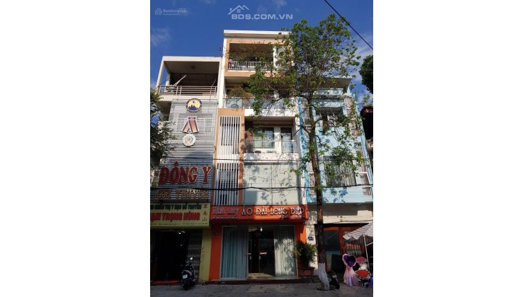 Bán nhà mặt phố, vị trí đắc địa, số 065 đường Cốc Lếu, TP. Lào Cai