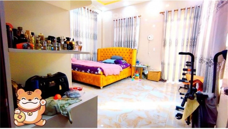 BÁN NHÀ QUẬN 8 - 62M2 - 4 TẦNG- HẺM XE HƠI THÔNG-NHỈNH 9 TỶ CÒN BỚT