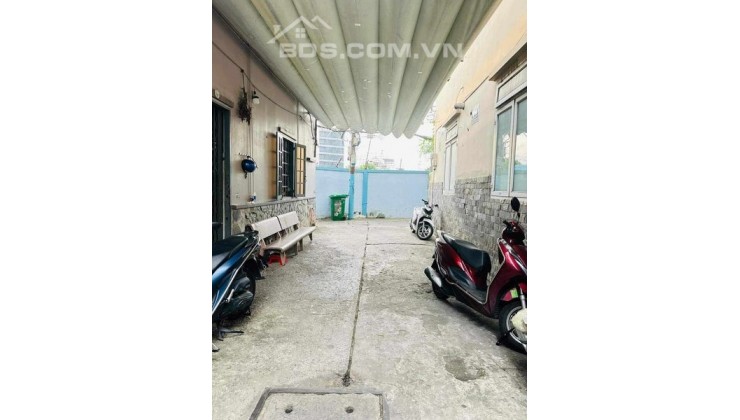 MẶT TIỀN KINH DOANH BÌNH TÂN - ĐƯỜNG NHỰA 6M XE TẢI LƯU THÔNG - NỘI THẤT CAO CẤP - CHỈ NHỈNH 6TỶ
