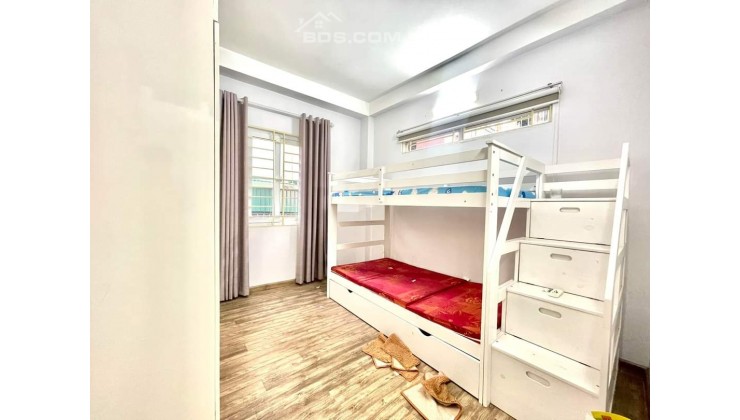 Gốc Đề , Hai Bà Trưng - Đẹp lung linh - 30m Ô tô - 40m x 5 Tầng , 4,2 tỷ