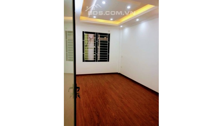 Nhà Phố Tân Mai 4.38 Tỷ, 35M2, 4 Tầng, Ngõ Nông Gần Phố, Sổ Vuông Đét