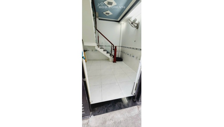 Bán nhà Quận 12 sổ hồng chung 25m2 trệt 1 Lầu chỉ 1.35 tỷ. Lh:0962625318.