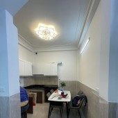 Nhà đẹp ở luôn khu vực Đống Đa, 1194 Láng. Tặng nội thất như hình