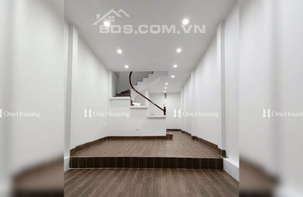 Bán gấp nhà tại Ngõ Linh Quang, Văn Chương,  Đống Đa 40m2, giá chỉ nhỉnh 4 tỷ