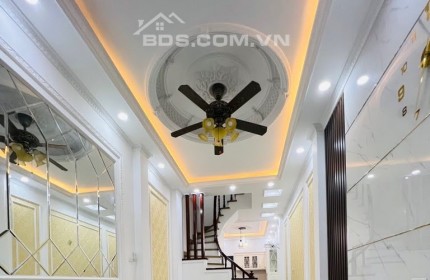 Bán nhà đẹp Ở ngay Phố Tôn Đức Thắng Đống Đa 59m²x5T 6PN Sân cổng Ngõ nông Nhỉnh 6 tỷ