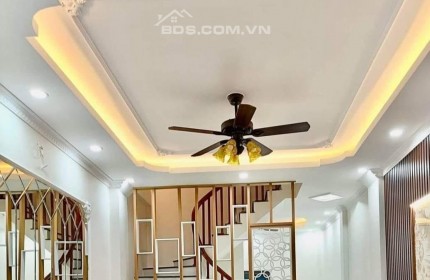 Cần bán Nhanh Nhà 40m2x4T, Đường Láng Đống Đa, Full Nội Thất  Giá 6.6 Tỷ