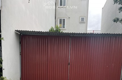 Bán đất Vân Nội 143m2 giá 4,5 tỷ mặt tiền 9m oto vào đất.