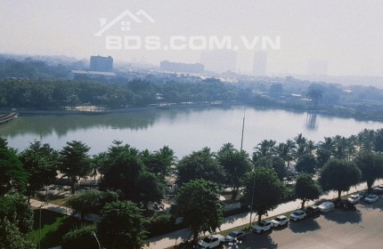 Bán căn Studio cực đẹp I2 32 m2, view hồ đỉnh, tầng trung, nội thất xịn.