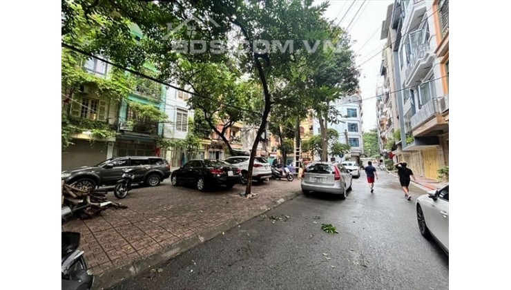 BÁN NHÀ PHÂN LÔ KHU ĐỀN BÙ KIM MÃ NGÕ VƯỜN HOA Ô TÔ CHẠY VÒNG QUANH, GIÁ NHỈNH 8 TỶ