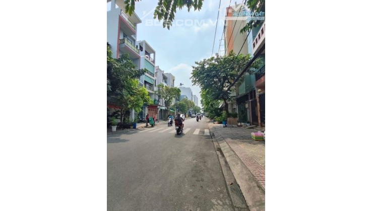 NHÀ ĐẸP Ở NGAY, GẦN MT  NGUYỄN NGỌC NHÂT, CHỢ TÂN HƯƠNG, TÂN PHÚ, 40M2, 3T, GIÁ 3,9 TỶ