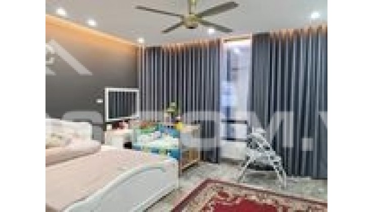 Nhà đẹp Dương Quảng Hàm, ngõ thông, ô tô, kinh doanh sầm uất, giá nhỉnh 7 tỷ