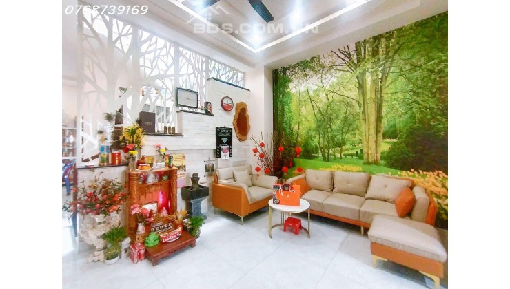 MẶT TIỀN P.LINH XUÂN - 5.6 TỶ - 100M2 - NGANG 5M - Ô TÔ NGỦ TRONG NHÀ - KẾ QUỐC LỘ 1K