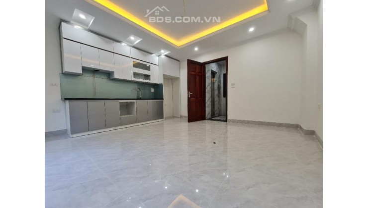 NHÀ PHÂN LÔ THANG MÁY 38 M2 - 6T - 6,5 TỶ THÔNG SÀN - PHỐ TÔ VĨNH DIỆN - NGÕ NÔNG VÀ RỘNG