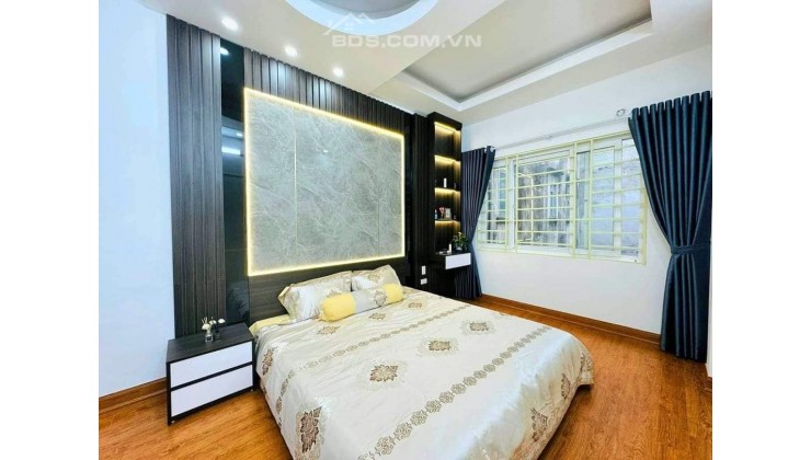 NHÀ ĐẸP TRỊNH ĐÌNH CỬU - FULL NỘI THẤT - NGÕ ĐẸP - TIỆN ÍCH NGẬP TRÀN - SỔ VUÔNG ĐÉT