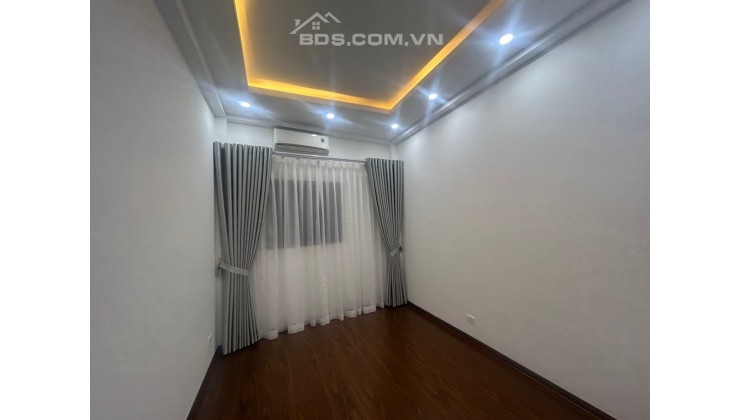 SIÊU ĐẸP THÁI THỊNH - DT 35/39M2 - 3 NGỦ - TẶNG FULL NỘI THẤT - SỐ ĐỎ XỊN - NGÕ NÔNG ĐẸP - 4,99 TỶ