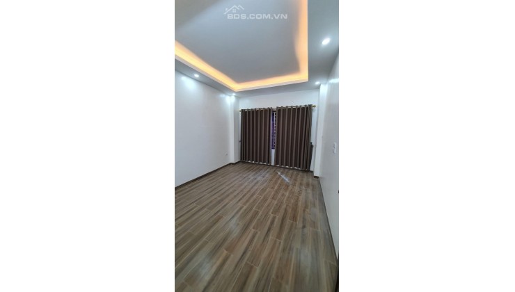NHÀ ĐỊNH CÔNG THƯỢNG DT 45M 5TẦNG MT 3.8M TẦM 5 TỶ 2 MẶT THOÁNG - 20M RA Ô TÔ TRÁNH
