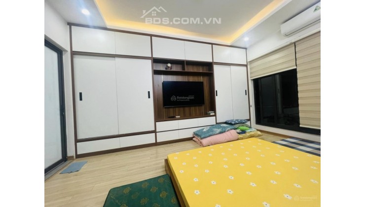 Bán nhà Giáp Nhất, Thanh Xuân: 34m2*5T chỉ 4 tỷ 15 nhà chắc chắn, sổ vuông, 3 pn, tiện ích đủ đầy