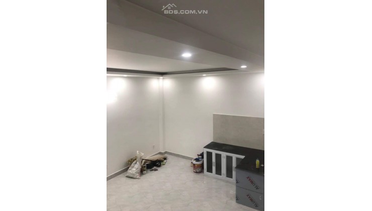 HIẾM! NHÀ NGUYỄN KIỆM - PHƯỜNG 3 - GV - 32M2 - NỞ HẬU - NHỈNH 2TỶ.