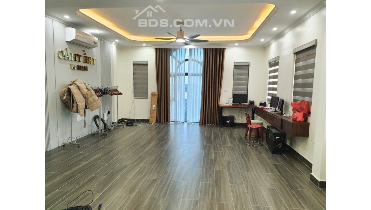 Nhà Đẹp đón tết Ngọc Lâm, dtsd 300m2 thang máy gara lô góc nội thất nhập sịn sò