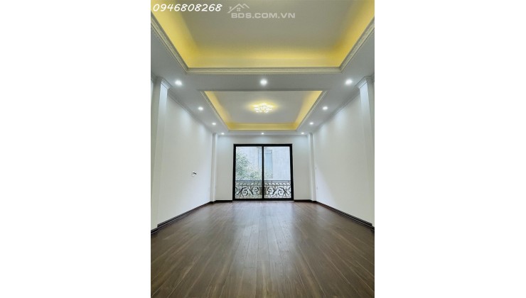 Bán nhà phố Thái Hà, quận Đống Đa, diện tích 60m2, ô tô vào nhà, kinh doanh