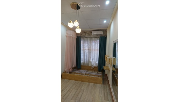 Cho thuê nguyên căn Láng Hạ Ba Đình 30m2 x 5 tầng, 3 ngủ, full nội thất 10.5 triệu/tháng