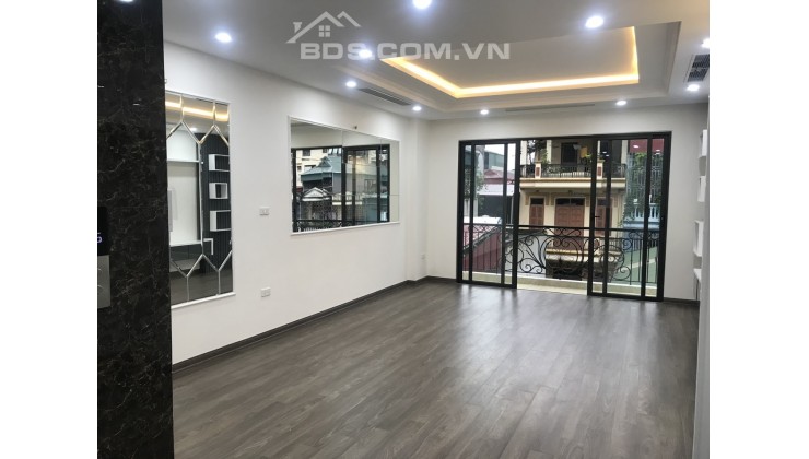 Bán nhà phân lô phố Đội Nhân,Ba Đình dt 52m2 xây 6 t thang máy ô tô vào giá 11,8 tỷ