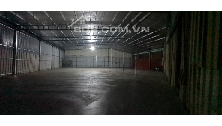 Cho thuê kho xưởng tại Triều Khúc, Tân Triều,Hà Nội. Diện tích 500n xe 10 tấn đỗ cửa, nền betong chống nóng