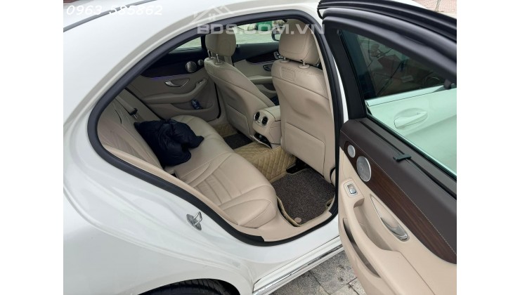 Merc C200ex sản xuất 2019 model 2020 1 chủ mua mới từ đầu trắng lại kem đi có 3v km zin full ls hãng