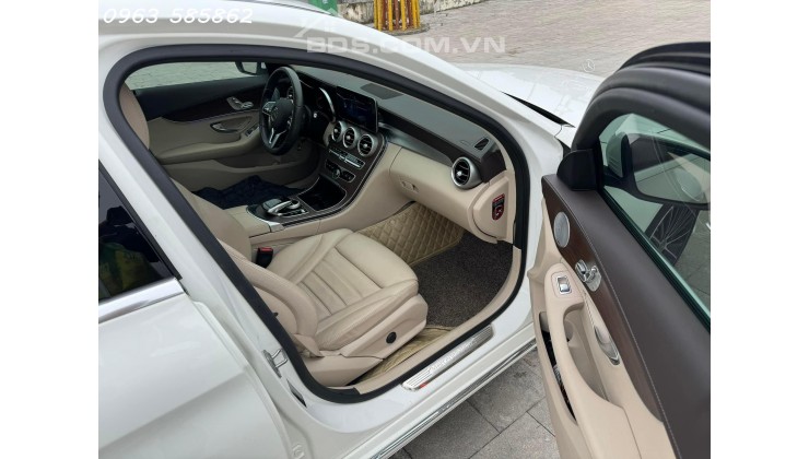 Merc C200ex sản xuất 2019 model 2020 1 chủ mua mới từ đầu trắng lại kem đi có 3v km zin full ls hãng