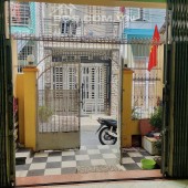 QUẬN 10. Cách Mạng Tháng 8. 40m2, Ngang 4m.nhỉnh 7 ty.ÔTÔ