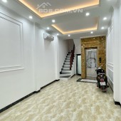 Bán nhà Ngọc Hà Ba Đình 37 m 7 tầng thang máy xách va li về ở luôn giá 6.65 tỷ