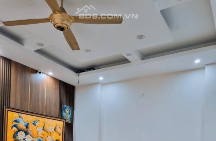 Nhà Mặt Phố Việt Hưng , Long Biên . 96M x 4 Tầng . Mặt Phố , Vỉa Hè , Kinh Doanh , Đầu Tư . 26.8 Tỷ .