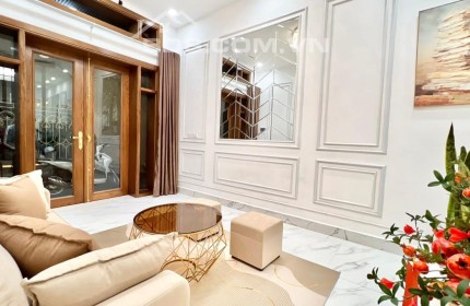Bán Nhà Đại La 33m. 4 Tầng, Ngõ Ba Gác Tránh . Giá TL 5.65 tỷ