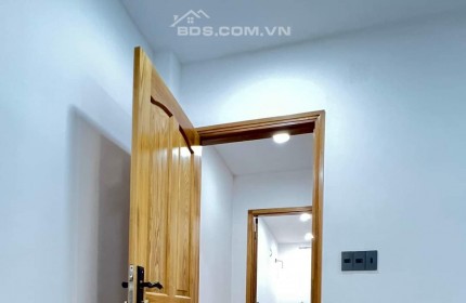 Căn nhà hẻm 4m thông gần chợ bình thành rao bán với giá 2,2 tỷ