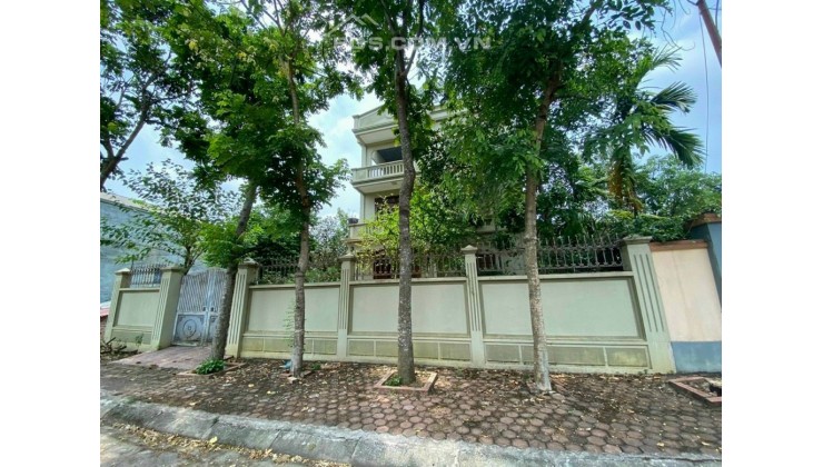 Bán đất tặng nhà tại TĐC Nông lâm - Phú Cát, 300m2, sẵn nhà 3 tầng đẹp