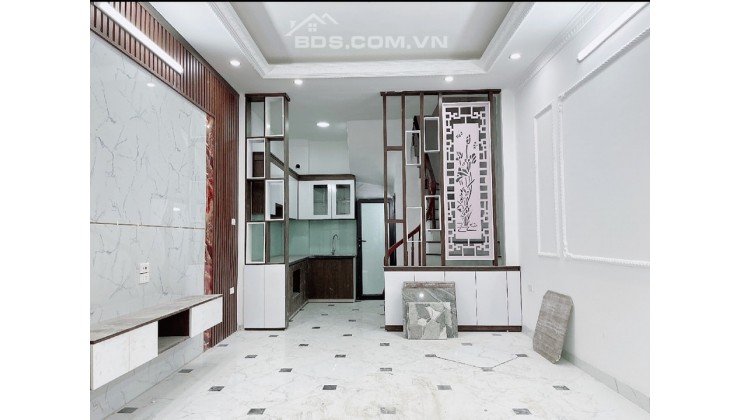 Bán nhà 73m 2 tầng Ngọc khánh ô tô đỗ KD bất chấp giá 15.8 tỷ