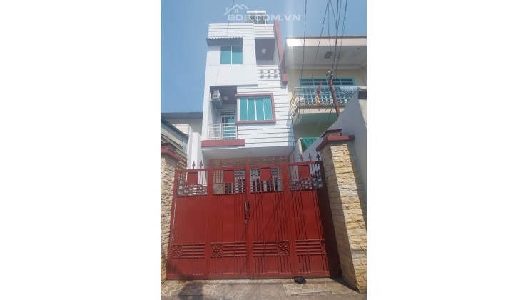 Bán nhà, Nguyễn Thị Thập, Tân Phú, 3 tầng đúc, 76m2, sát HXH nhỉnh nhẹ 5 tỷ ( LH 0705436506 )