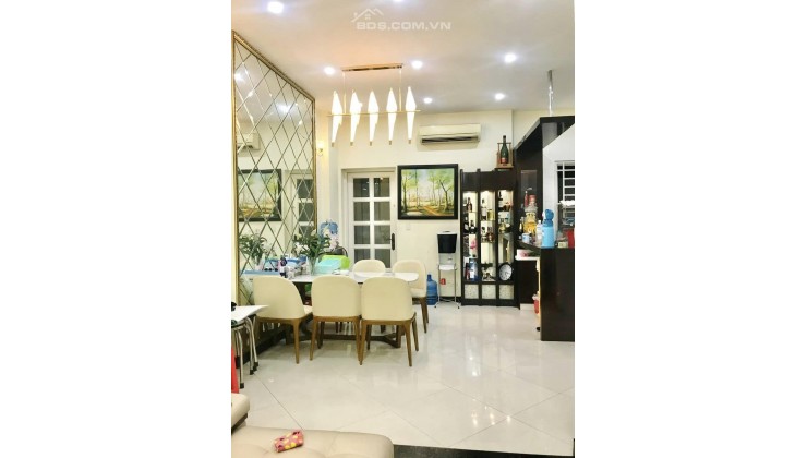 Bán Nhà Đường Phạm Văn Đồng, Thủ Đức, DT 79M2, 3T, HXH Tránh, Giá Chỉ Hơn 6 Tỷ, Sổ Sang Tên Ngay
