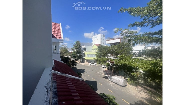 Nhà 3 tầng mặt tiền Vương Thừa Vũ khu đô thị Phươc Long