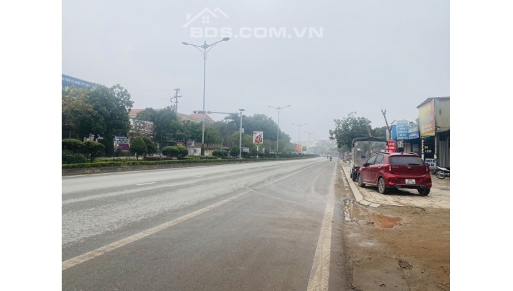 Bán 4000m2 đất thương mại dịch vụ mặt đường Nguyễn Tất Thành, Liên Bảo, Vĩnh Yên. Lh: 0986934038