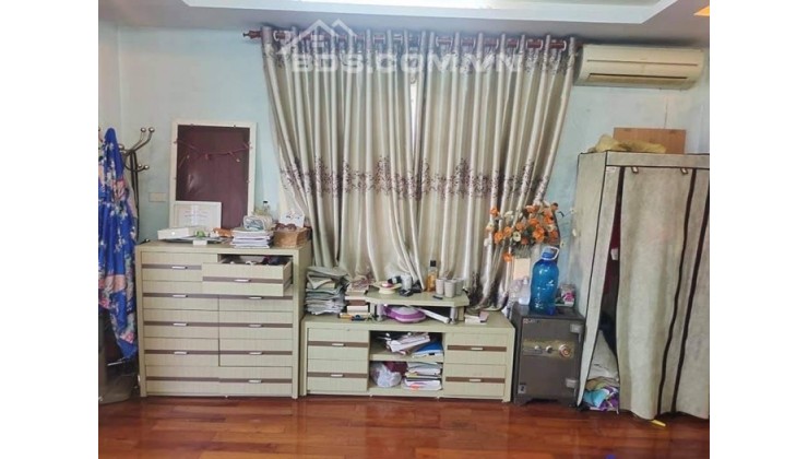 Bán căn hiếm Ngọc Thuỵ nhỉnh 3 tỷ