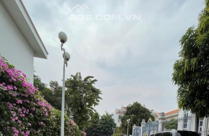 HÀNG NGỘP Villa 5 sao view sông Vườn Lài APĐ ngang 12m 360m2 có hồ bơi chỉ 35 tỷ.