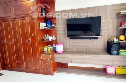 Siêu hiếm . nhỉnh 10 tỷ, sát mặt tiền, lô góc 2 mặt thoáng, 50m2. 5x10, kinh doanh gì cũng dễ