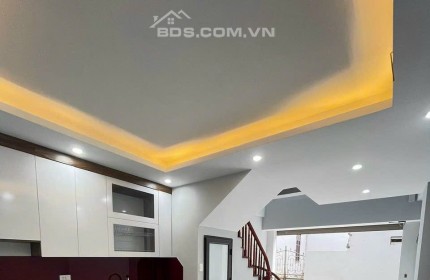 Bán nhà Tân Lập 39m2. Thiết kế gác lửng, lệch tầng. 15p vào đến trung tâm Mỹ Đình. Giá 2,7