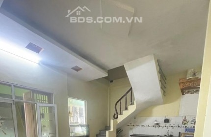 Nhà gần cầu Chương Dương 54m2, 5 tầng,chỉ 3.45 tỷ. Nhà thông ra 2 phố