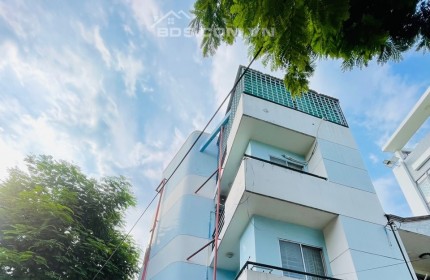 Nguyên căn MT Trường Sa, Lô góc, ngang 8m, 4 tầng DTSD 160M2, KD sầm uất, 30Tr/TH