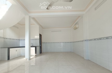 Bán Nhà Đường Huỳnh Tấn Phát Quận 7 42m2, 1 trệt, 1 lầu ngang khủng 6m chỉ 4.2 tỷ